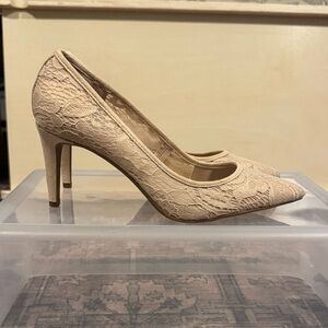 Kelly & Katie Beige Lace Pointed Toe Pumps